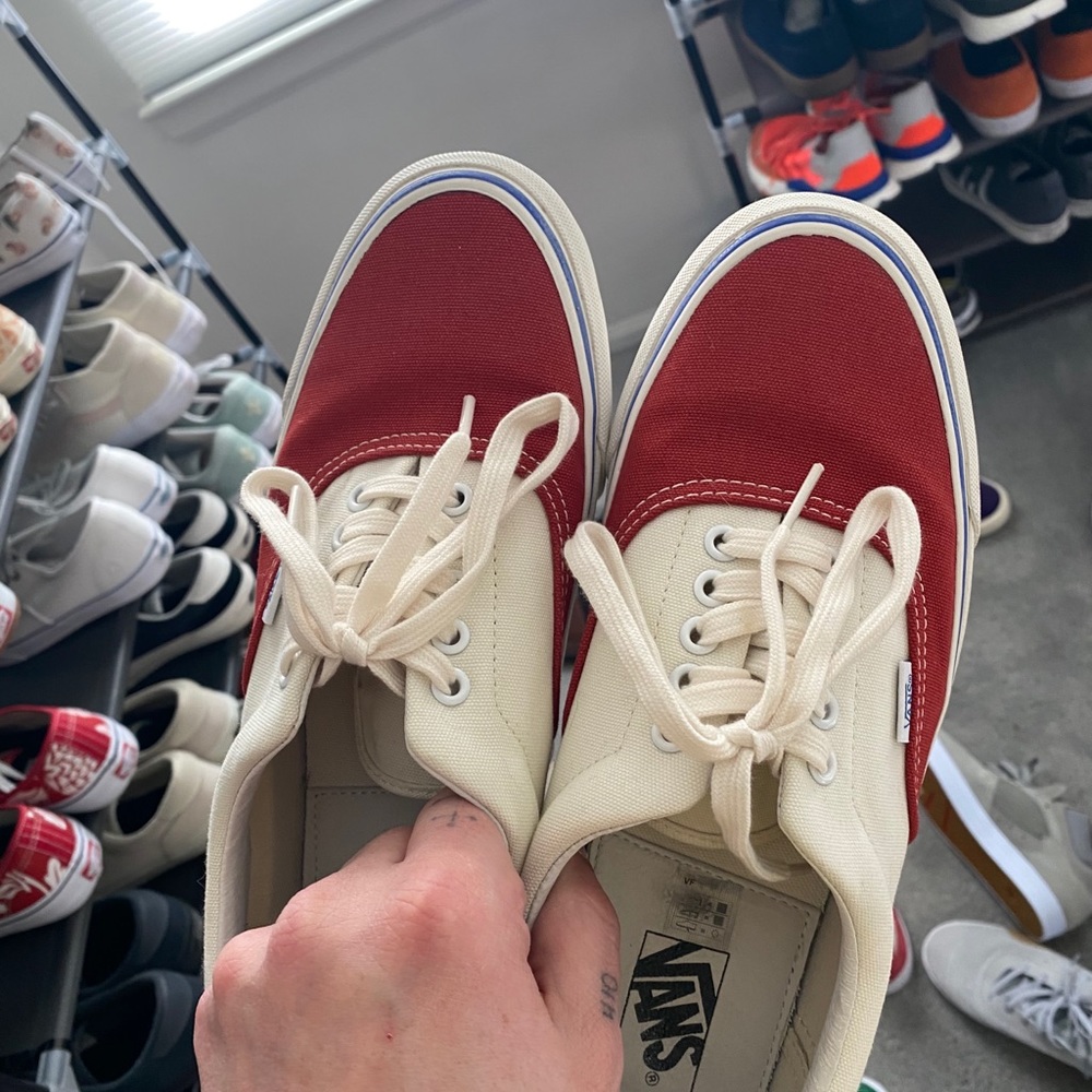 Vans - Picture 4 of 4